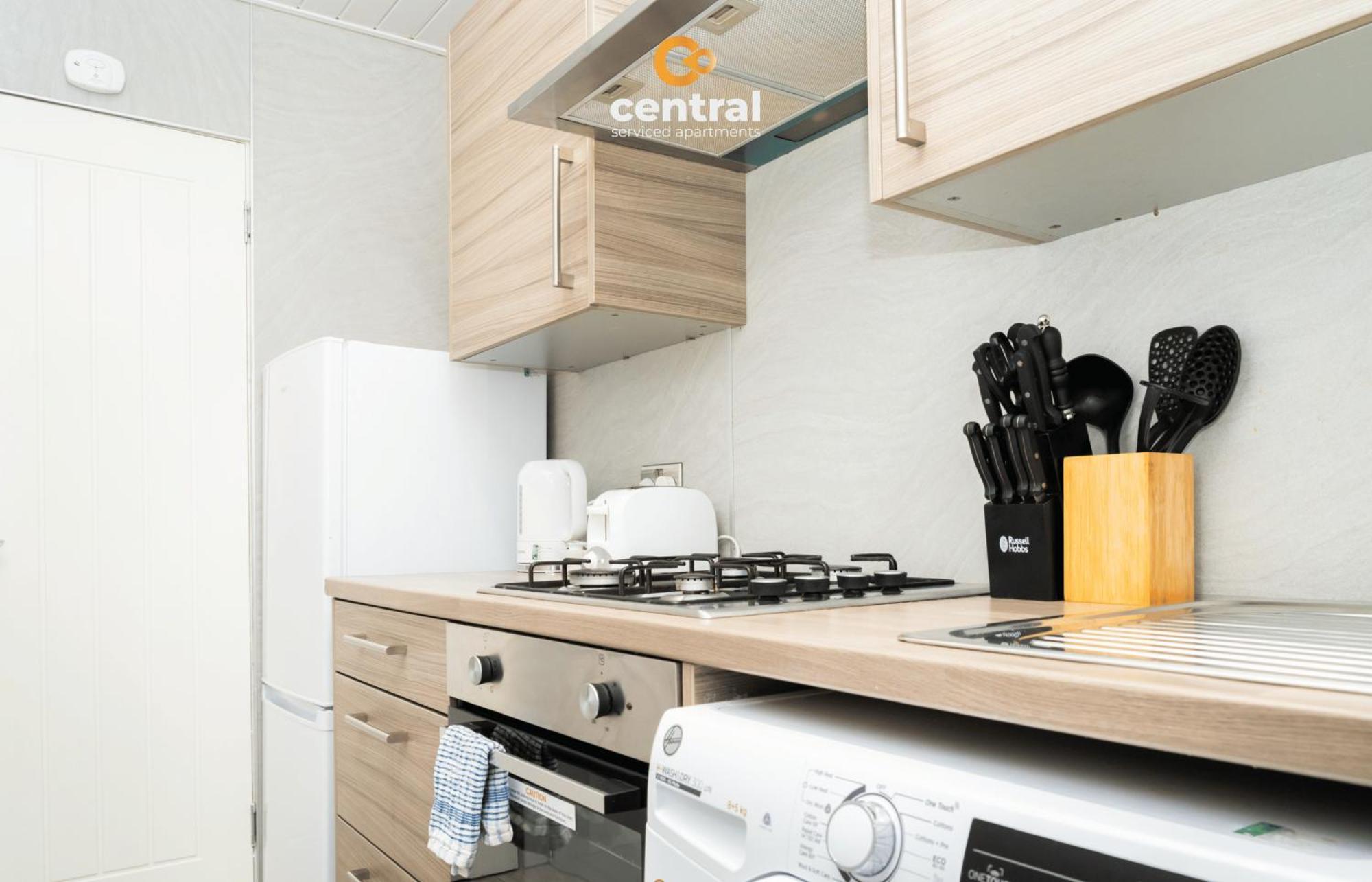 Central Serviced Apartments - 2 Bedroom - Ground Floor - Monthly & Weekly Bookings Welcome - Free Street Parking - 2 Double Beds - Wifi - Smart Tvs In Rooms - Fully Equipped - Heating 24-7 - Contractor & Short Stay Favourite Dundee Exterior foto